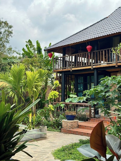 Lam Mountain Retreat
