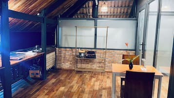 Luxury Room, Air conditioning, Mountain View | Dining