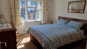2 chambres, fer et planche à repasser, Wi-Fi, literie fournie