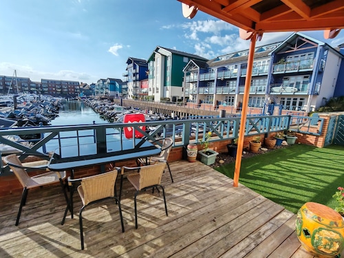 Waterfront Marina Apartment