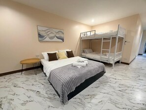 Family Room, Smart - Norn Noi Hostel (Saphan Sung)