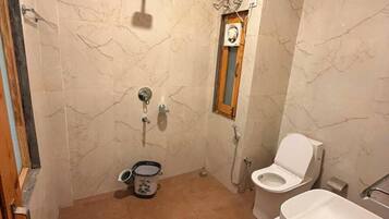 Superior Double Room, Balcony, Mountain View | Bathroom | Shower, towels, soap, shampoo