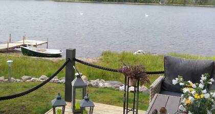 Luxury Lakeside Cabin with Hot Tub & Sauna – Quiet, about 50 min to Ruka.