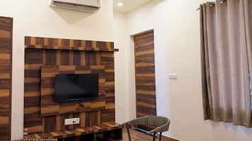Superior Studio
