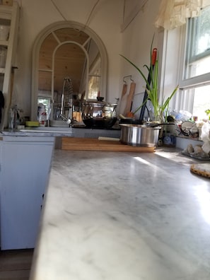 Private kitchen - Teeny Tiny Beach Shack - steps to private sandy beach perfect for beach lovers (Bourne)