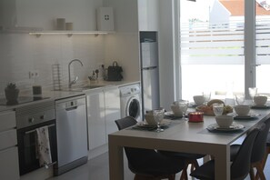 Macchina per tè/caffè, frigorifero, microonde, forno
