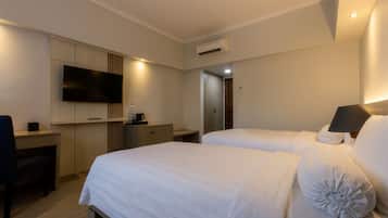 Deluxe Twin Room | Desk, free WiFi, bed sheets