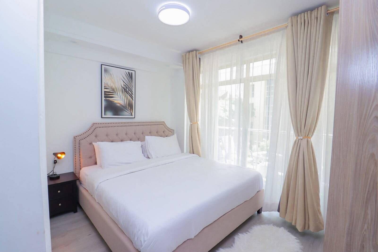 Apartamento clásico, balcón, vistas a la ciudad
