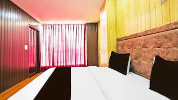 Standard Double Room | Desk, free WiFi