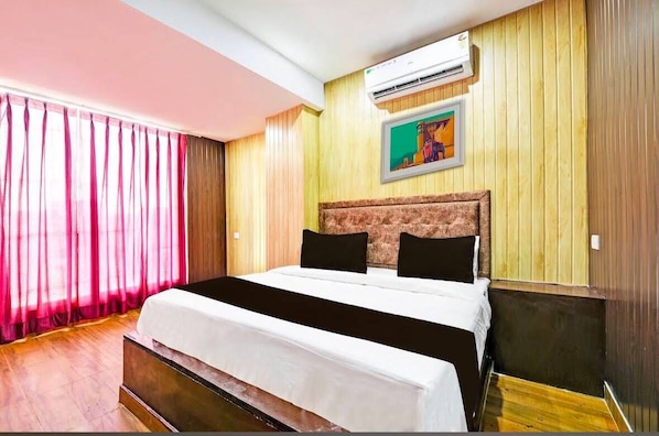 Desk, WiFi (free) - Hotel PRM Stay (Badshahpur)