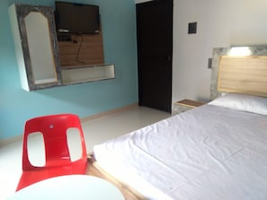 Double Room | Rollaway beds (surcharge), bed sheets - River View Resort (Chainpur)