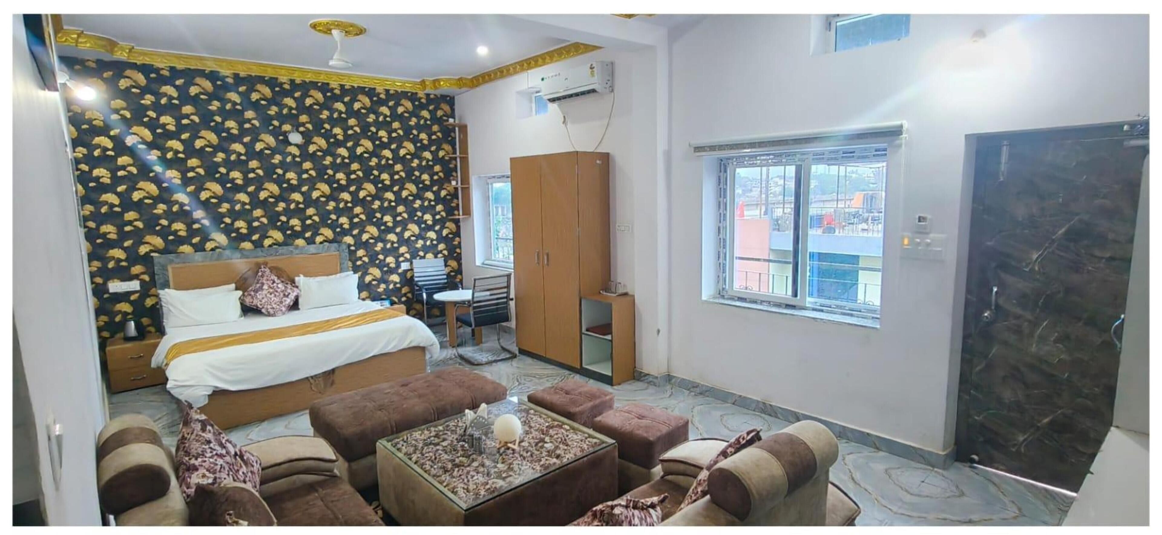 Suite | Rollaway beds, bed sheets