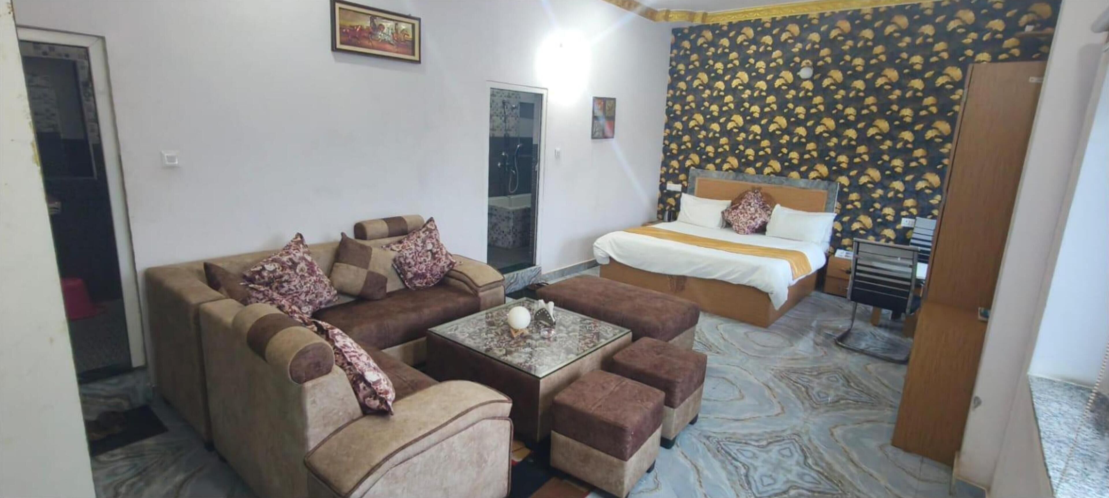 Rollaway beds, bed sheets