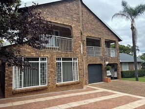 Exterior - Schaapkraal Guestroom (Pretoria)