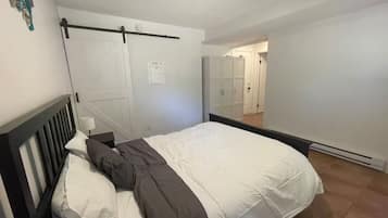1 chambre, bureau, fer et planche à repasser, Wi-Fi gratuit