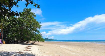 #1122 Siam Royal View Beachfront Studio Apartment