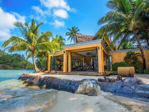 Exterior - 1 Bedroom Beach Villa Apartment (Koh Chang)
