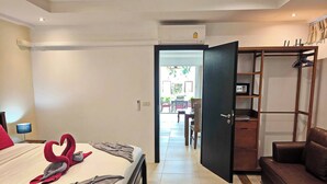 Room - 4 Bedroom Deluxe Beach Villa 21C, Blue Haven Bay Resort (Ko Chang)