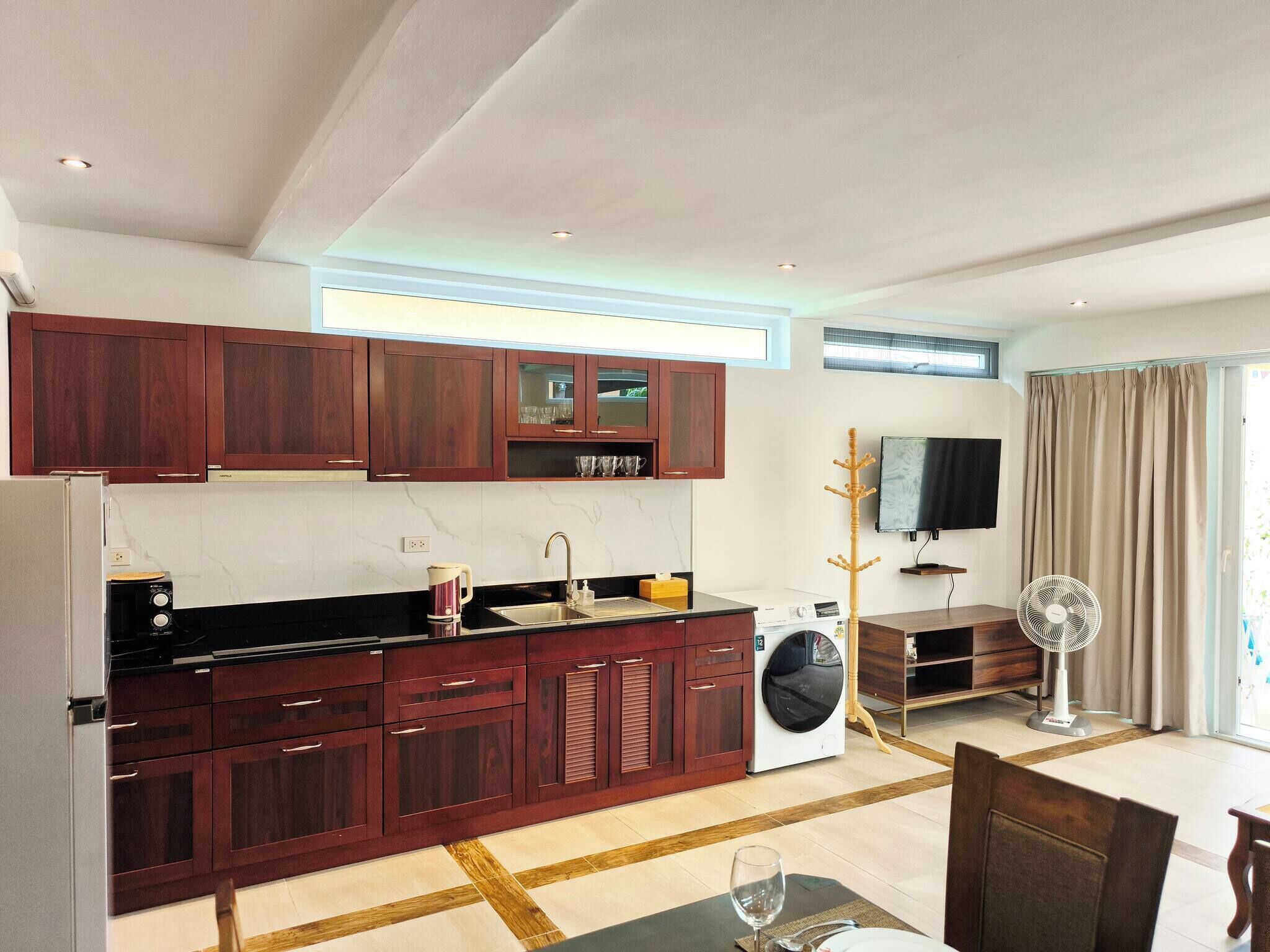 Fridge, microwave, stovetop, toaster