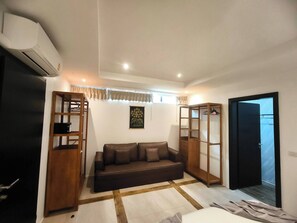 TV - 1 Bedroom Villa with Beach View Koh Chang (Ko Chang)