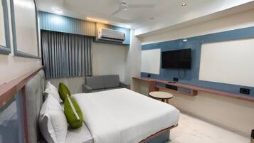 In-room safe, iron/ironing board, WiFi (free)