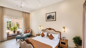 Luxury Villa | Iron/ironing board, free WiFi
