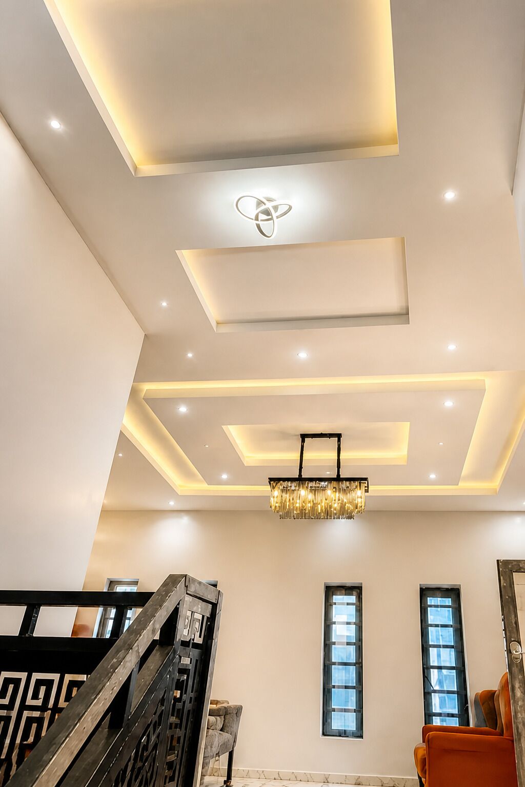 Interni