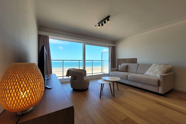 Living area - Seafront Apartment in Middelkerke (MIDDELKERKE)