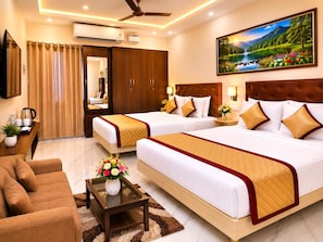 Desk, laptop workspace, free WiFi - Saravana Residency  (Lakshmipuram)