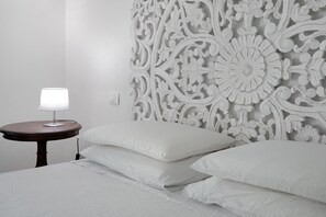 Room - Villa Maison Menhir with Private Pool, Wi-Fi and Air Conditioning (Galugnano)