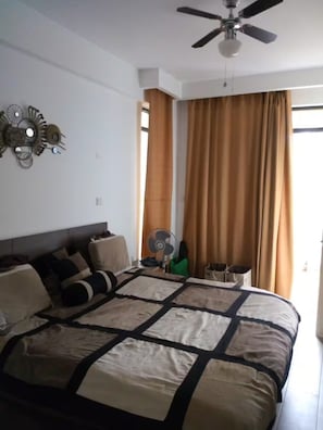 Room - 2-bedroom apartment in adorable Nairobi with fitness room access (Nairobi)
