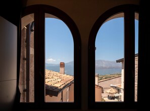 Interior - Domus Paulae Room 6 AQ (Barisciano)