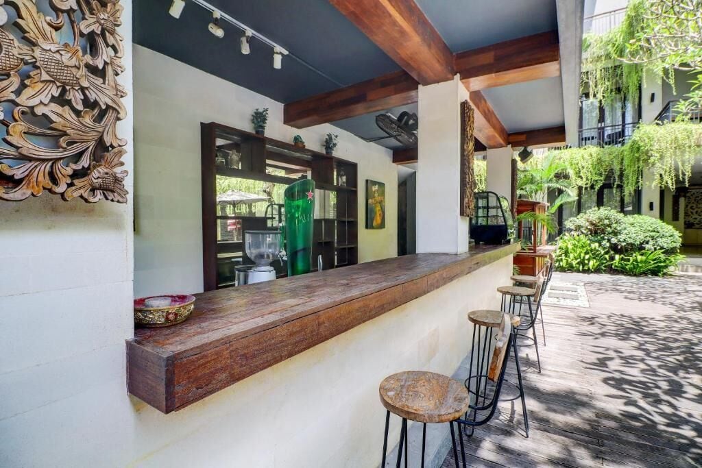 Bar (en el alojamiento)