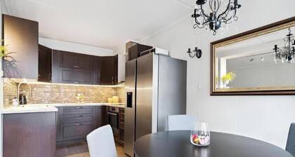 Stylish and modern apartment in the heart of Trondheim—free parking included