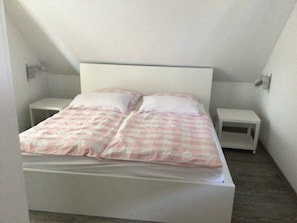 Room - Vrbo Property (Bengel)