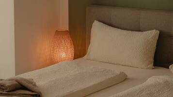 WiFi, bed sheets