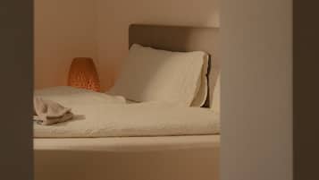 WiFi, bed sheets