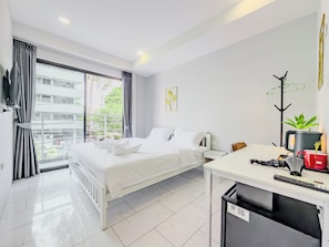Chambre Double Confort, 1 très grand lit, non-fumeur, salle de bains attenante