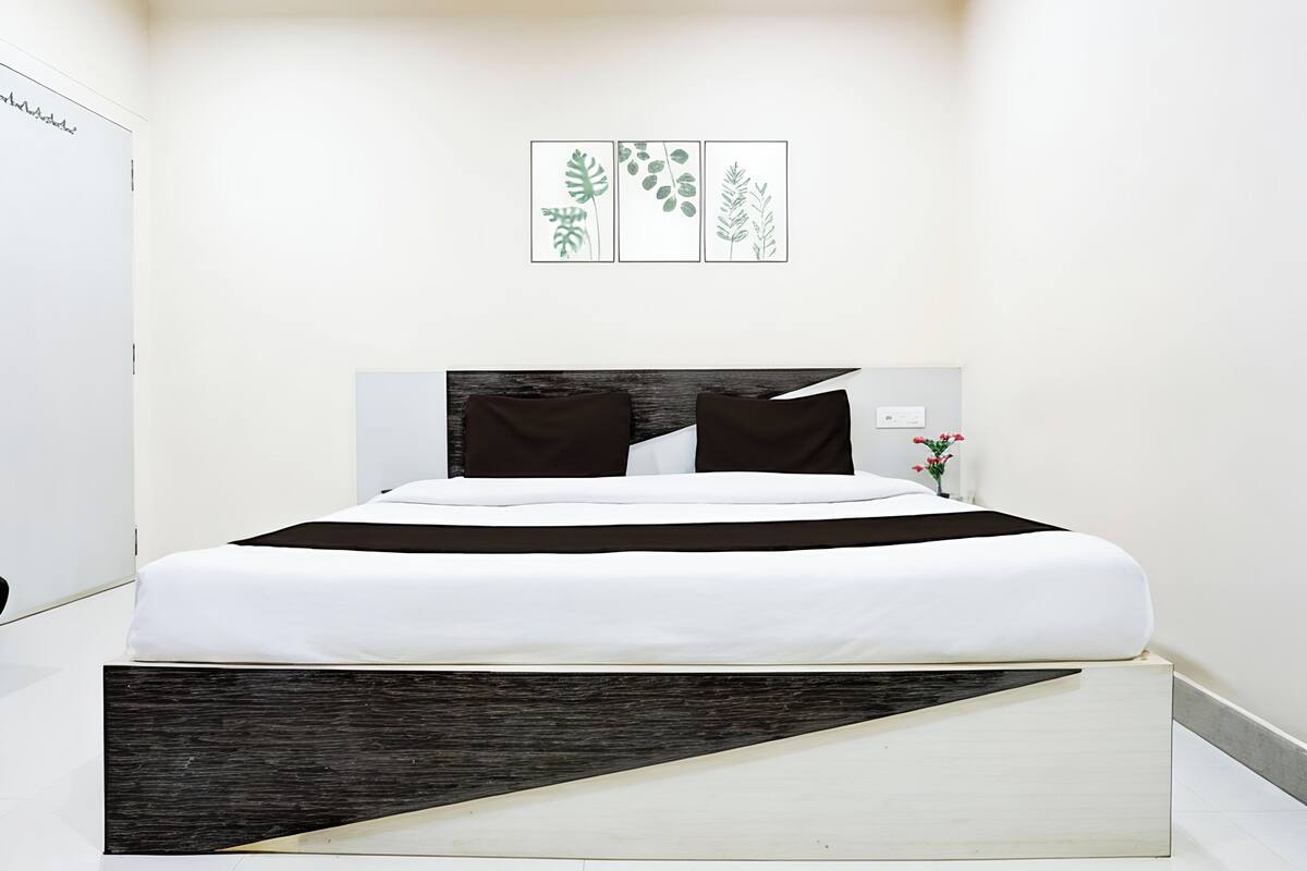 Deluxe Double Room, City View