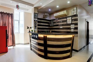 Lobby - Hotel Swarat (Satna)