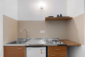 Coffee/tea maker, fridge, stovetop, electric kettle - Spacious Apartment in Neumarkt – Die Residenz 9 (Neumarkt)