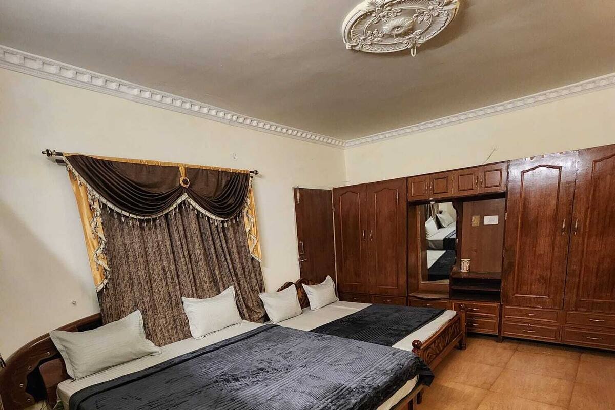 Deluxe Double Room | Free WiFi