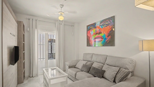 Living area - Apartment 'Casa Lotte, Centro Histórico,ac' with Balcony, Wi-Fi and Air Conditioning (Sanlúcar de Barrameda)