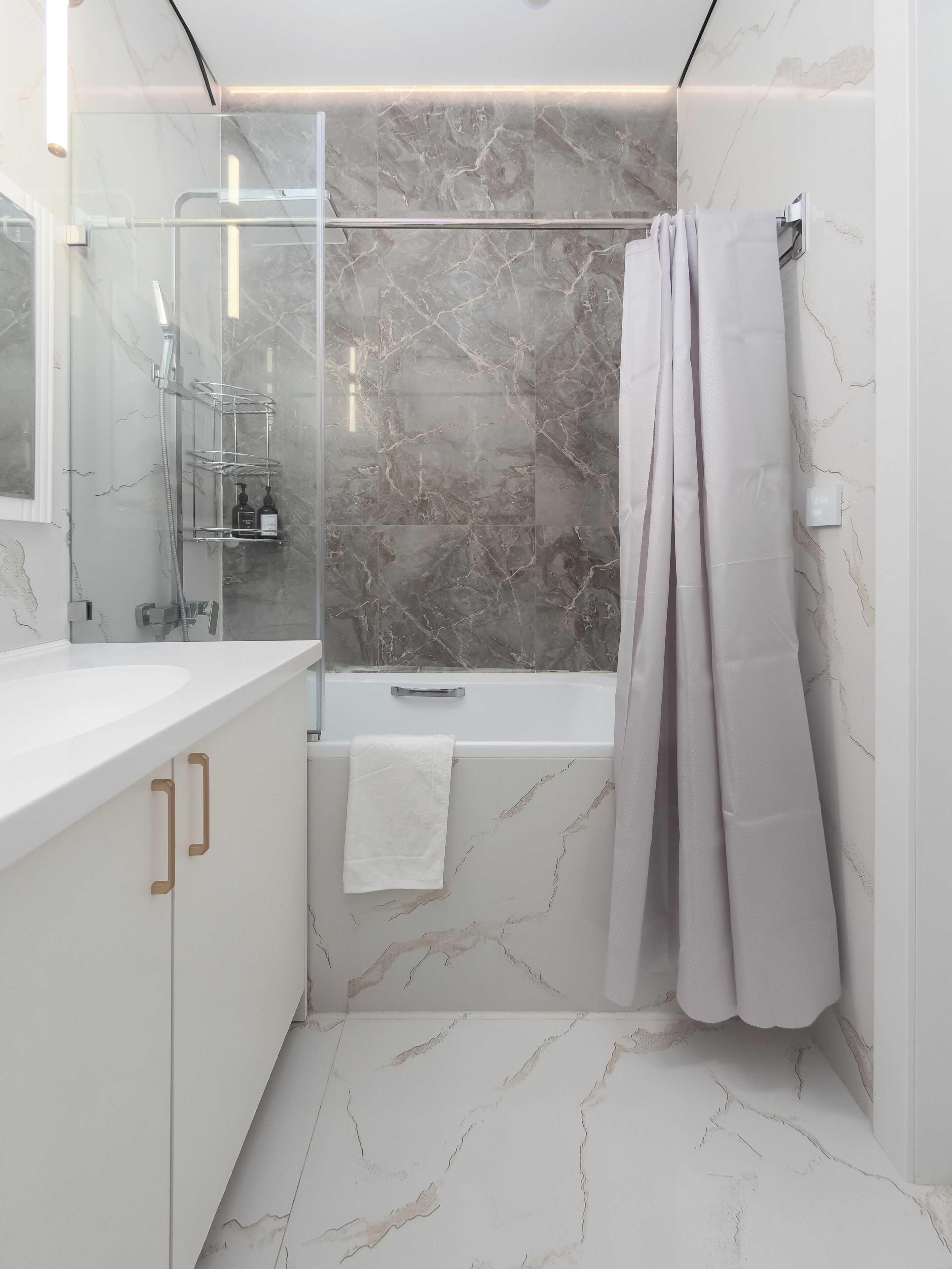 Apartment, 2 Bedrooms, Private Bathroom, Mountain View | Bathroom
