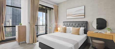 อพาร์ทเมนท์, 3 ห้องนอน, วิวเมือง | โต๊ะทำงาน, พื้นที่ทำงานแบบใช้แล็ปท็อป, เตารีด/โต๊ะรีดผ้า, Wi-Fi ฟรี