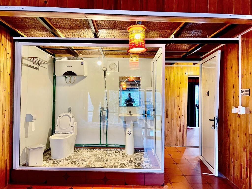 Camera doppia, vista montagna | Bagno | Set di cortesia gratuito, asciugacapelli, asciugamani, sapone