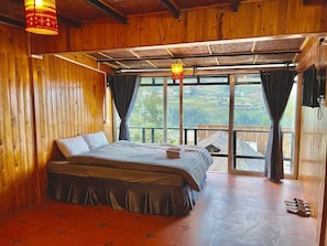 Laptop workspace, free WiFi - Sky view homestay (Ta van)