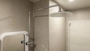 Superior-Zimmer | Badezimmer | Haartrockner, Handtücher, Seife, Shampoo