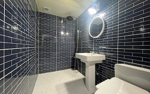 Hair dryer, towels, shampoo, toilet paper - Dapsimni Hotel Grim (Seoul)