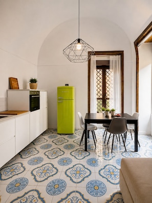 Dining - Vrbo Property (Napoli)